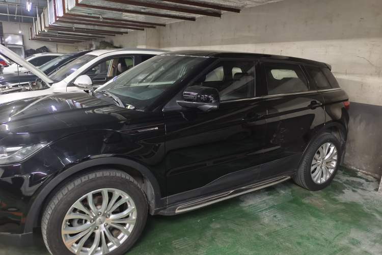 Used Land X7 2016 2.0T Panoramic Prestige Edition Exterior 1