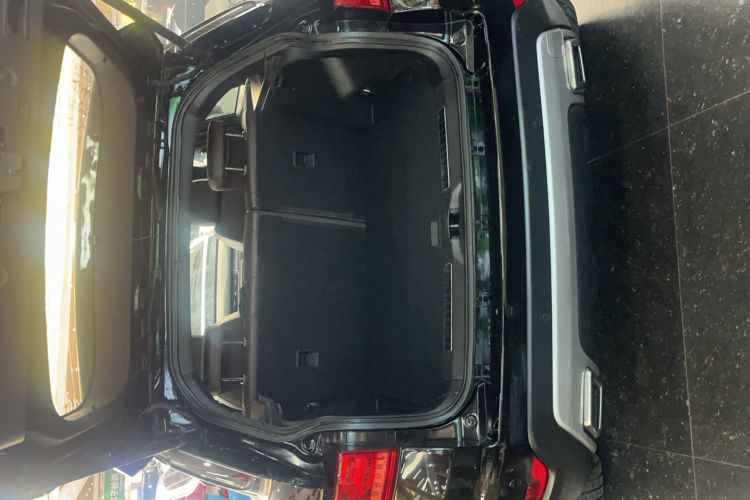 Used Land X7 2016 2.0T Panoramic Prestige Edition Exterior 5