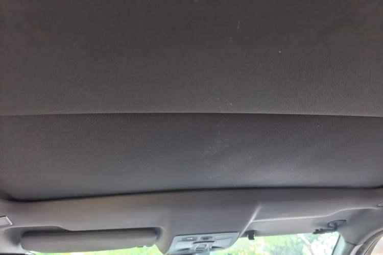 Used Land X7 2016 2.0T Panoramic Prestige Edition Headliner