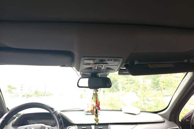 Used Land X7 2016 2.0T Panoramic Prestige Edition Headliner
