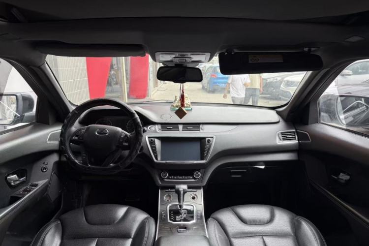 Used Land X7 2016 2.0T Panoramic Prestige Edition Interior 3
