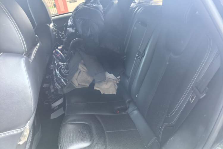 Used Land X7 2016 2.0T Panoramic Prestige Edition Left Rear Seat