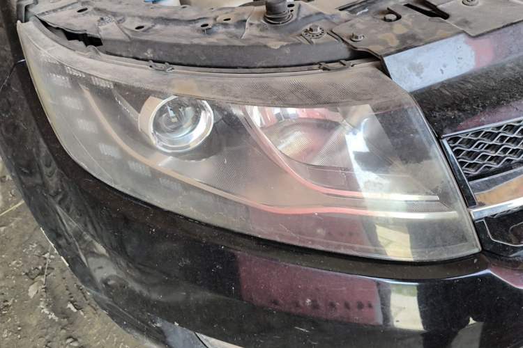 Used Land X7 2016 2.0T Panoramic Prestige Edition Right Front Headlight