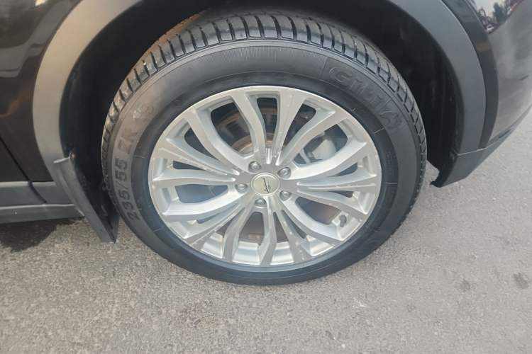 Used Land X7 2016 2.0T Panoramic Prestige Edition Right Front Wheel Hub