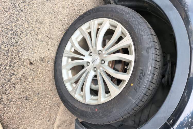 Used Land X7 2016 2.0T Panoramic Prestige Edition Right Front Wheel Hub