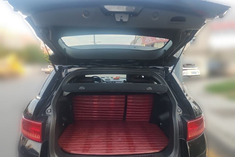 Used Land X7 2016 2.0T Panoramic Prestige Edition Trunk