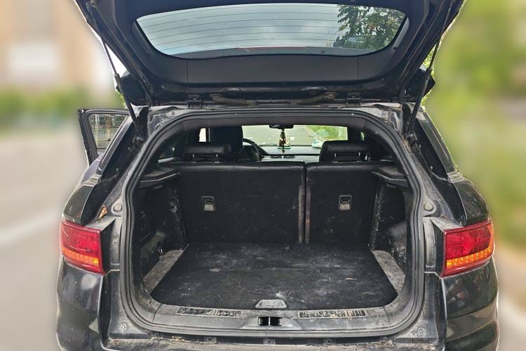 Used Land X7 2016 2.0T Panoramic Prestige Edition Trunk