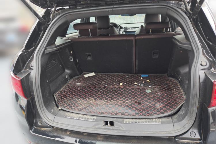 Used Land X7 2016 2.0T Panoramic Prestige Edition Trunk