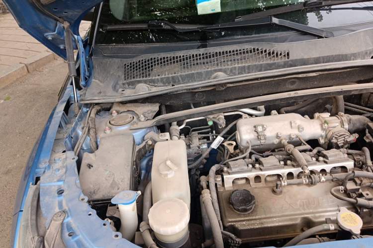 Used Land X7 2016 2.0T Panoramic Prestige Edition Engine Bay Right