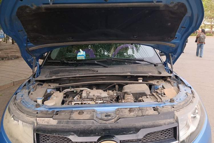 Used Land X7 2016 2.0T Panoramic Prestige Edition Engine Bay
