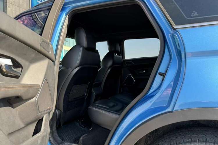Used Land X7 2016 2.0T Panoramic Prestige Edition Interior 3