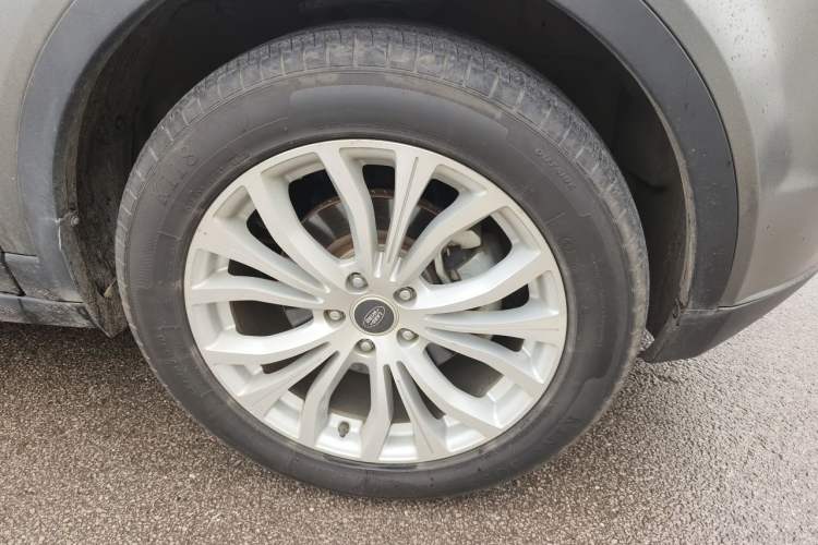 Used Land X7 2016 2.0T Panoramic Prestige Edition Right Front Wheel Hub
