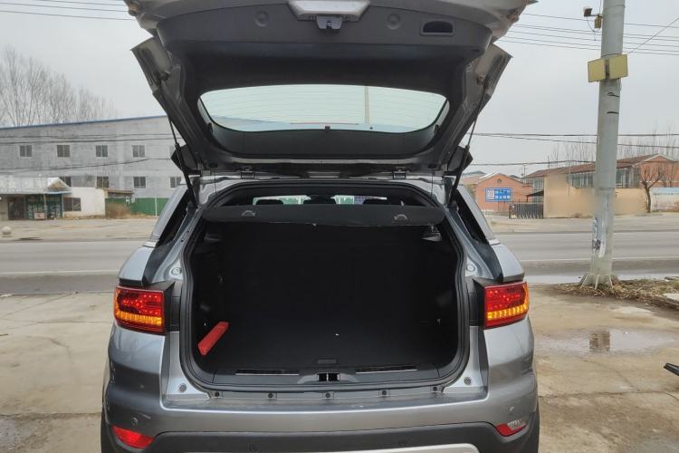 Used Land X7 2016 2.0T Panoramic Deluxe Edition Trunk