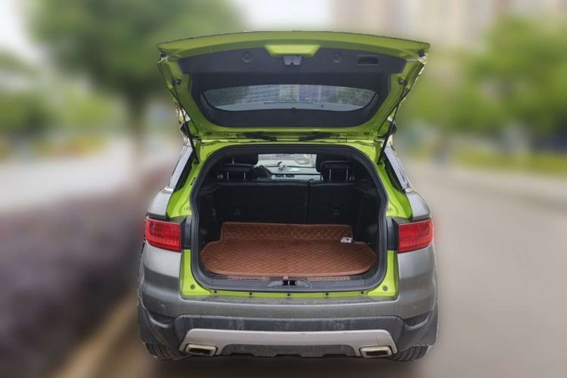 Used Land X7 2016 2.0T Panoramic Prestige Edition Trunk