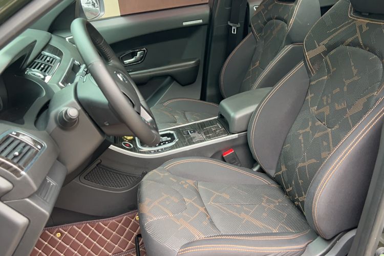 Used Land X7 2016 2.0T Panoramic Deluxe Edition Left Front Seat