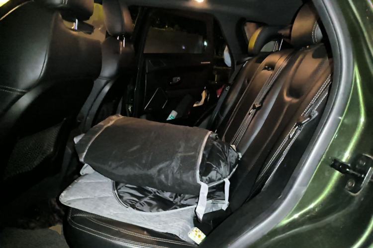 Used Land X7 2016 2.0T Panoramic Deluxe Edition Left Rear Seat