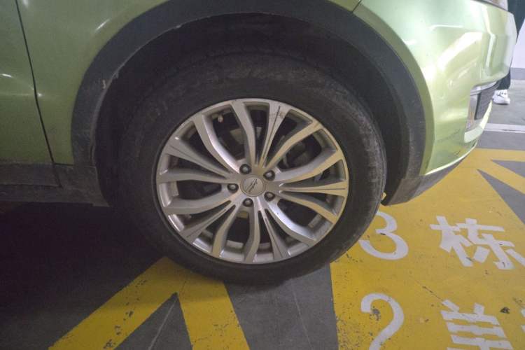 Used Land X7 2016 2.0T Panoramic Deluxe Edition Right Front Wheel Hub