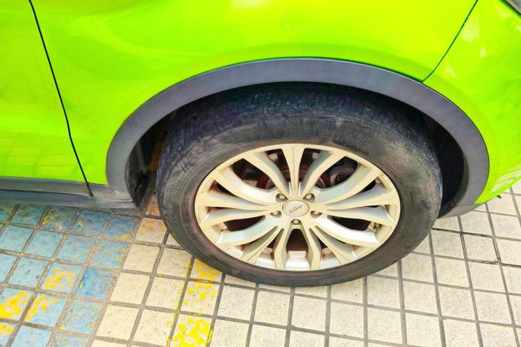 Used Land X7 2016 2.0T Panoramic Prestige Edition Right Front Wheel Hub