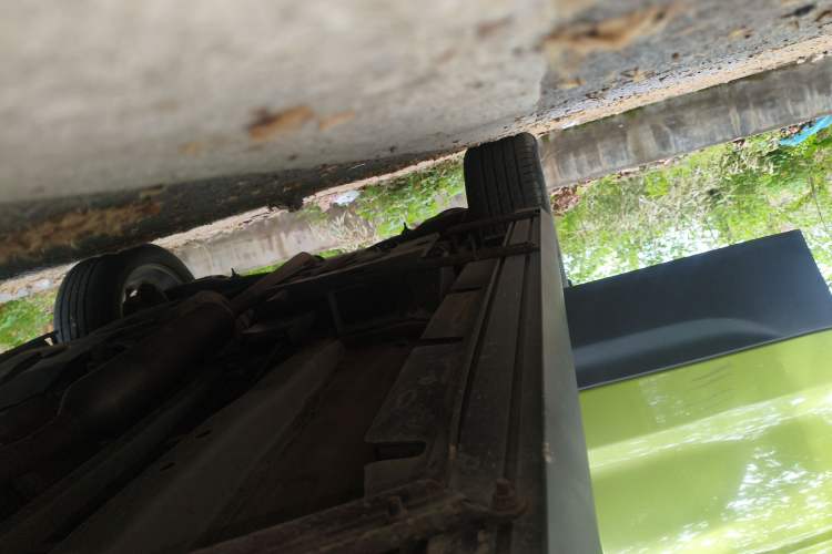 Used Land X7 2016 2.0T Panoramic Prestige Edition Right Side Sill