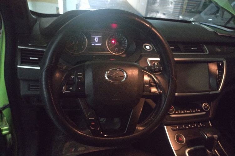 Used Land X7 2016 2.0T Panoramic Deluxe Edition Steering Wheel