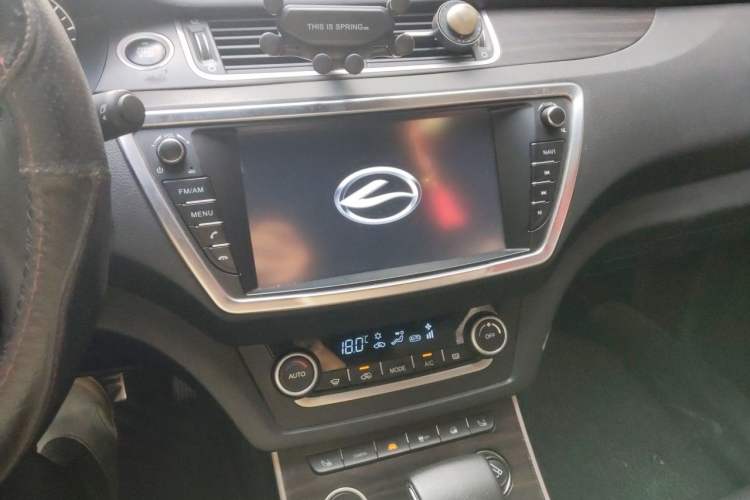 Used Land X7 2016 2.0T Panoramic Prestige Edition Audio And AC Panel