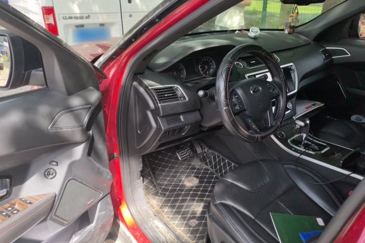 Used Land X7 2016 2.0T Panoramic Prestige Edition Driver Seat
