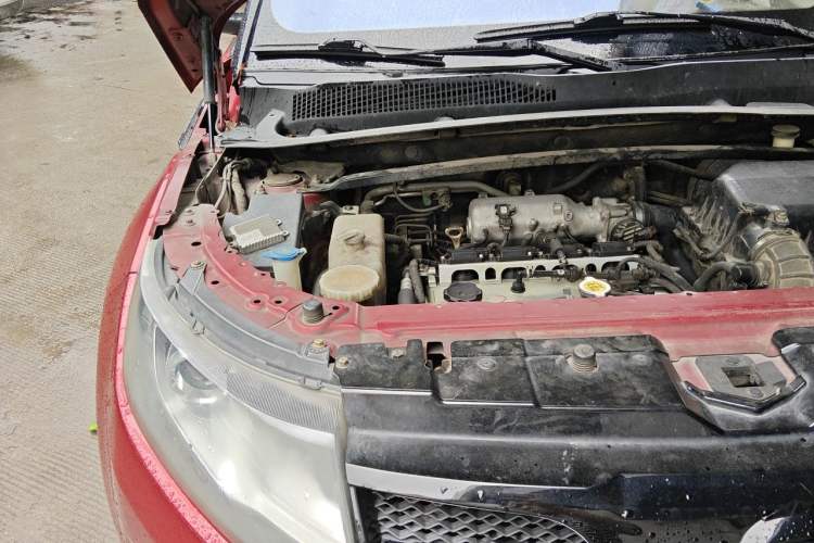 Used Land X7 2016 2.0T Panoramic Prestige Edition Engine Bay Right
