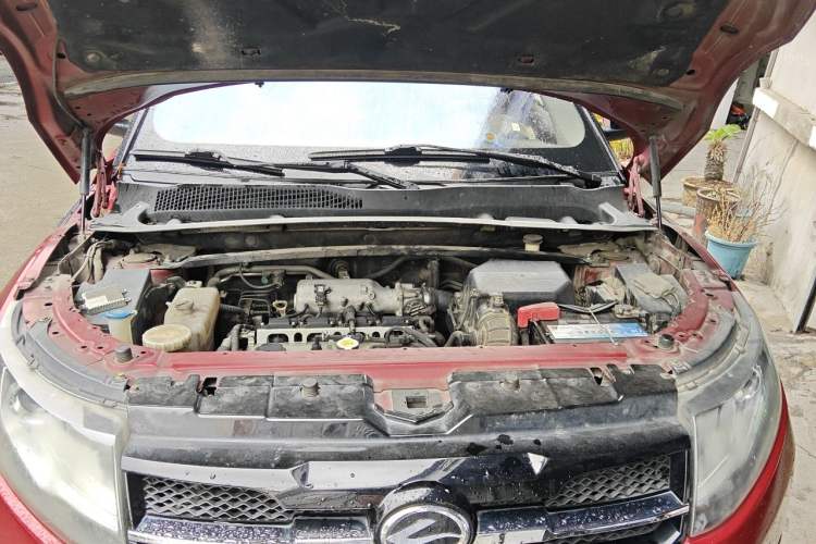 Used Land X7 2016 2.0T Panoramic Prestige Edition Engine Bay
