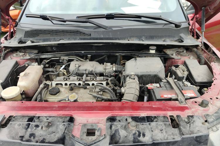 Used Land X7 2016 2.0T Panoramic Deluxe Edition Engine Bay
