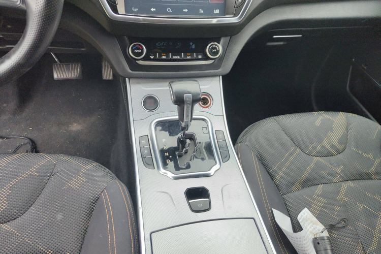 Used Land X7 2016 2.0T Panoramic Deluxe Edition Gear Lever