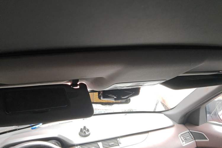 Used Land X7 2016 2.0T Panoramic Prestige Edition Headliner
