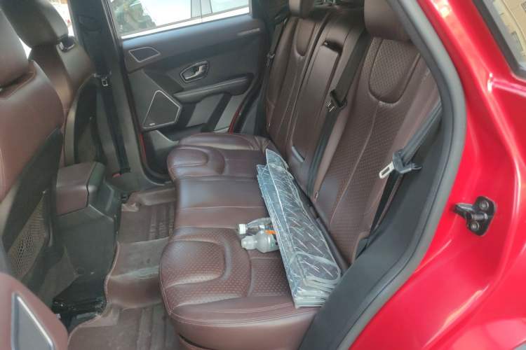 Used Land X7 2016 2.0T Panoramic Prestige Edition Left Rear Seat