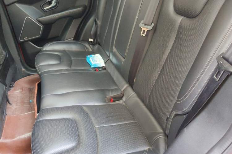 Used Land X7 2016 2.0T Panoramic Prestige Edition Left Rear Seat