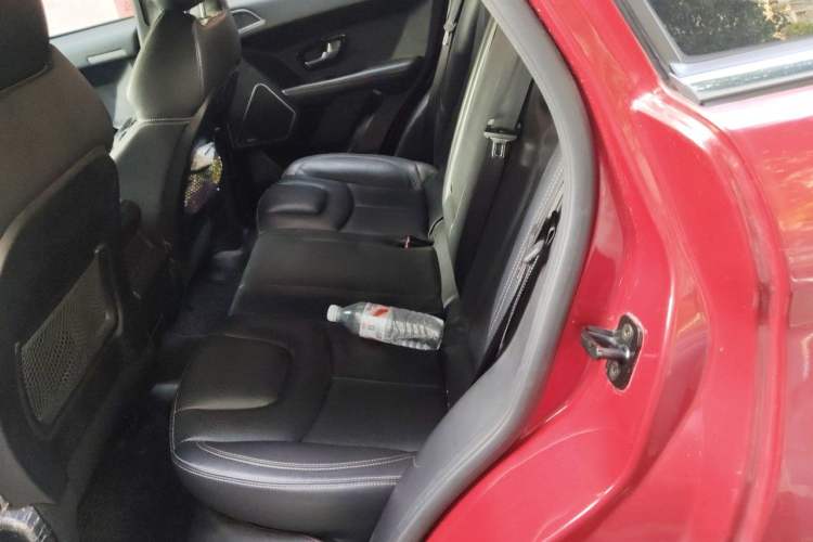 Used Land X7 2016 2.0T Panoramic Prestige Edition Left Rear Seat