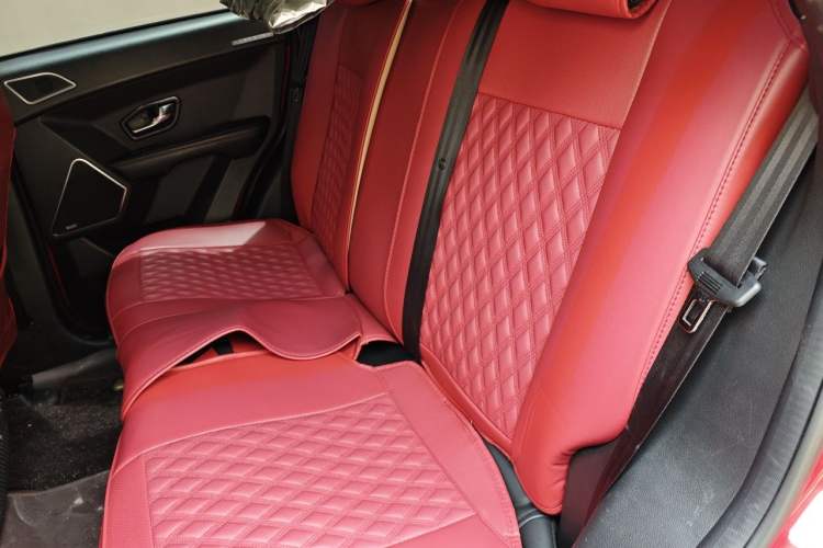 Used Land X7 2016 2.0T Panoramic Prestige Edition Left Rear Seat