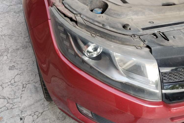 Used Land X7 2016 2.0T Panoramic Prestige Edition Right Front Headlight