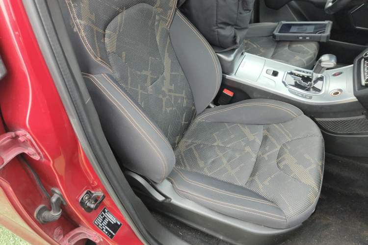 Used Land X7 2016 2.0T Panoramic Deluxe Edition Right Front Seat