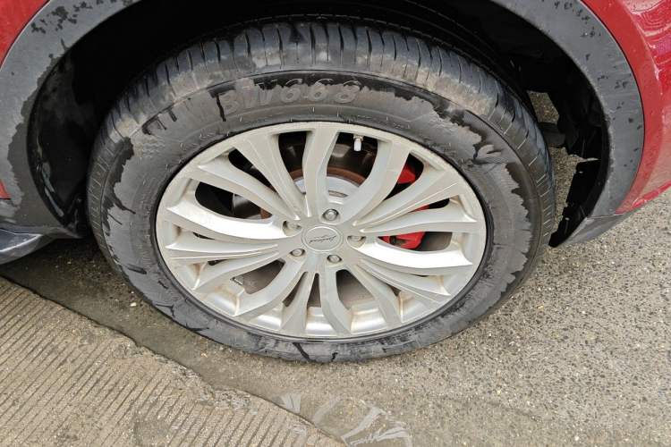 Used Land X7 2016 2.0T Panoramic Prestige Edition Right Front Wheel Hub