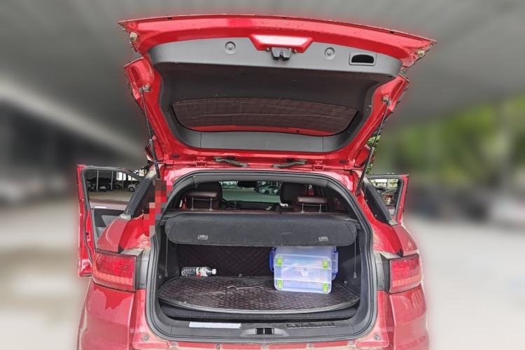 Used Land X7 2016 2.0T Panoramic Prestige Edition Trunk
