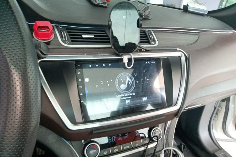 Used Land X7 2016 2.0T Panoramic Deluxe Edition Audio And AC Panel