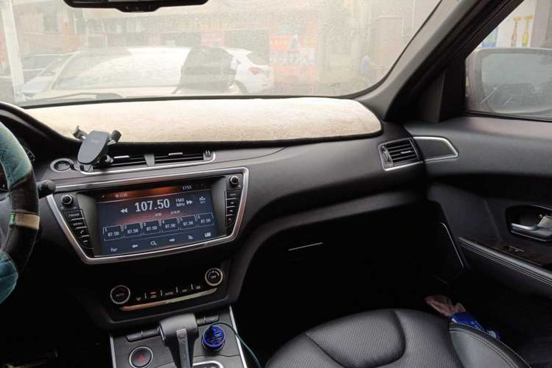 Used Land X7 2016 2.0T Panoramic Prestige Edition Audio And AC Panel