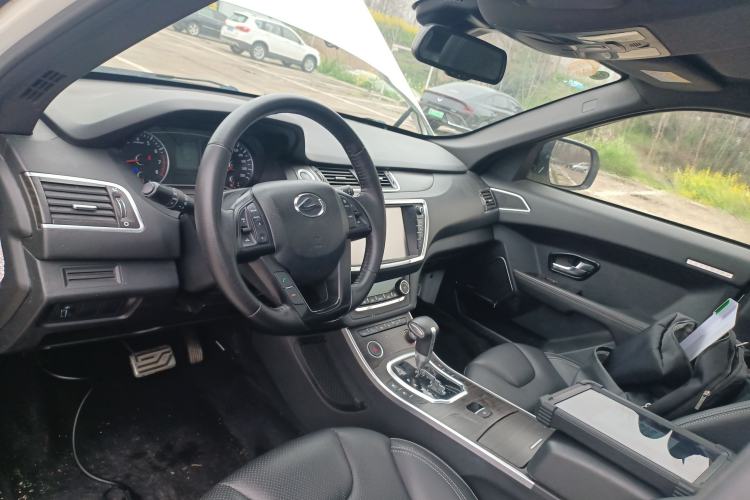 Used Land X7 2016 2.0T Panoramic Prestige Edition Center Console