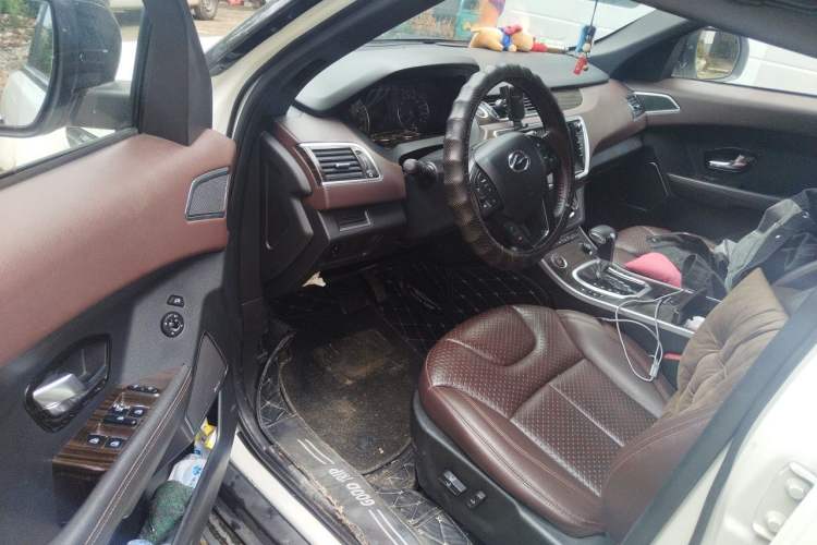 Used Land X7 2016 2.0T Panoramic Deluxe Edition Driver Seat