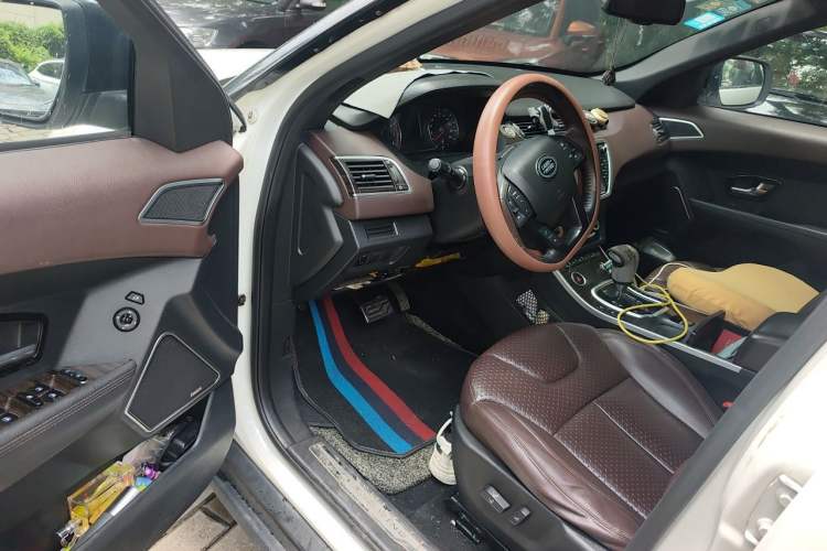 Used Land X7 2016 2.0T Panoramic Prestige Edition Driver Seat