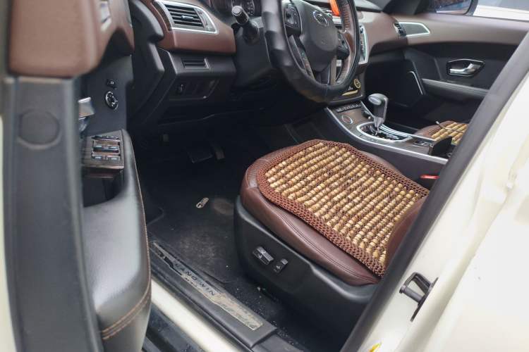 Used Land X7 2016 2.0T Panoramic Prestige Edition Driver Seat