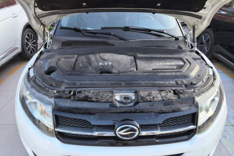 Used Land X7 2016 2.0T Panoramic Prestige Edition Engine Bay