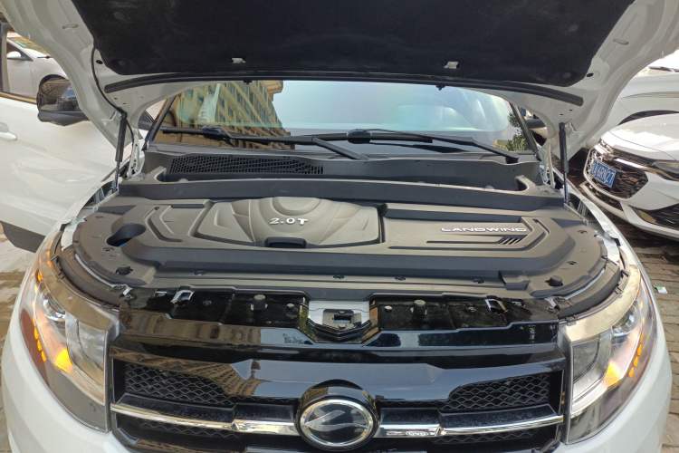 Used Land X7 2016 2.0T Panoramic Prestige Edition Engine Bay