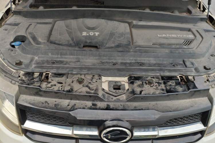 Used Land X7 2016 2.0T Panoramic Prestige Edition Engine Bay