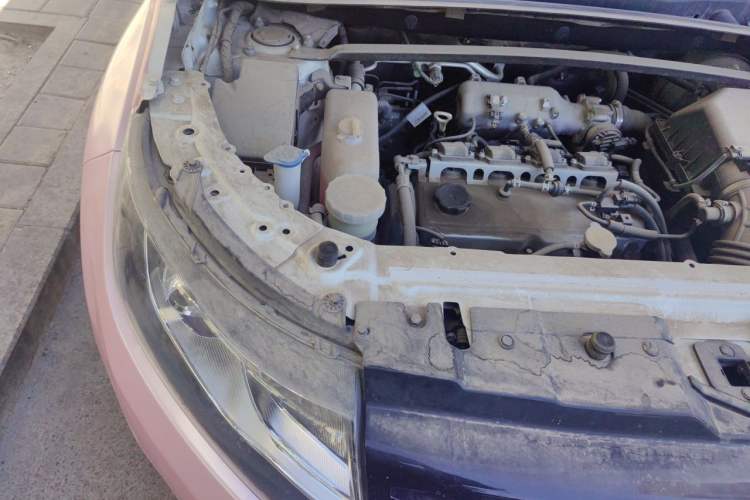 Used Land X7 2016 2.0T Panoramic Prestige Edition Engine Bay Right
