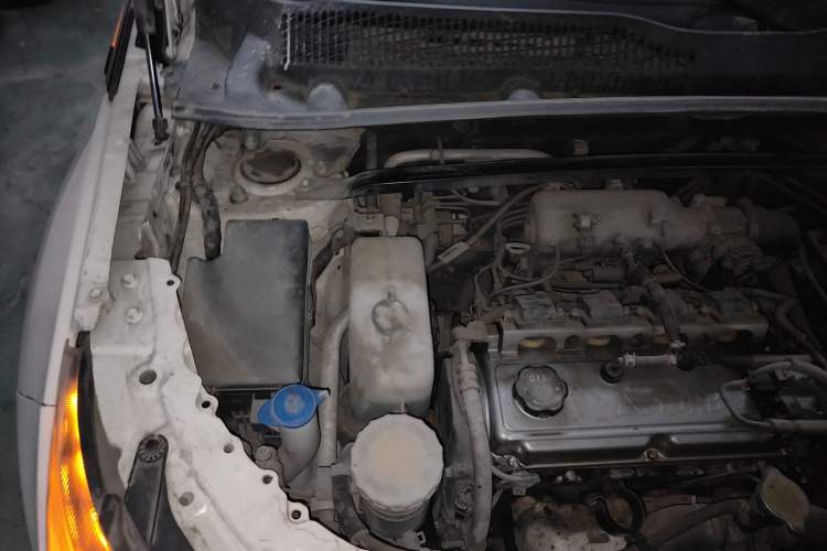 Used Land X7 2016 2.0T Panoramic Prestige Edition Engine Bay Right
